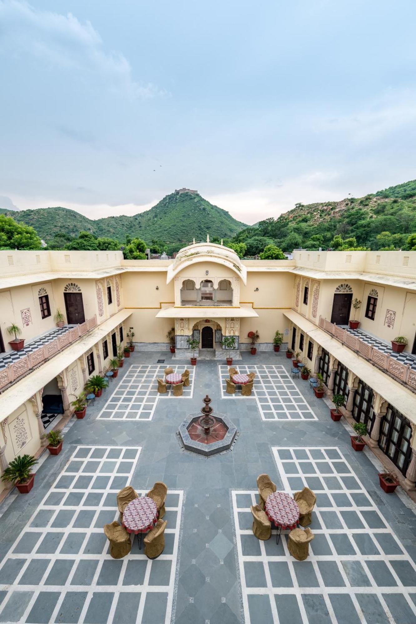 Dhulagarh Heritage Palace Hotel Near Jaipur Banskhoh Luaran gambar