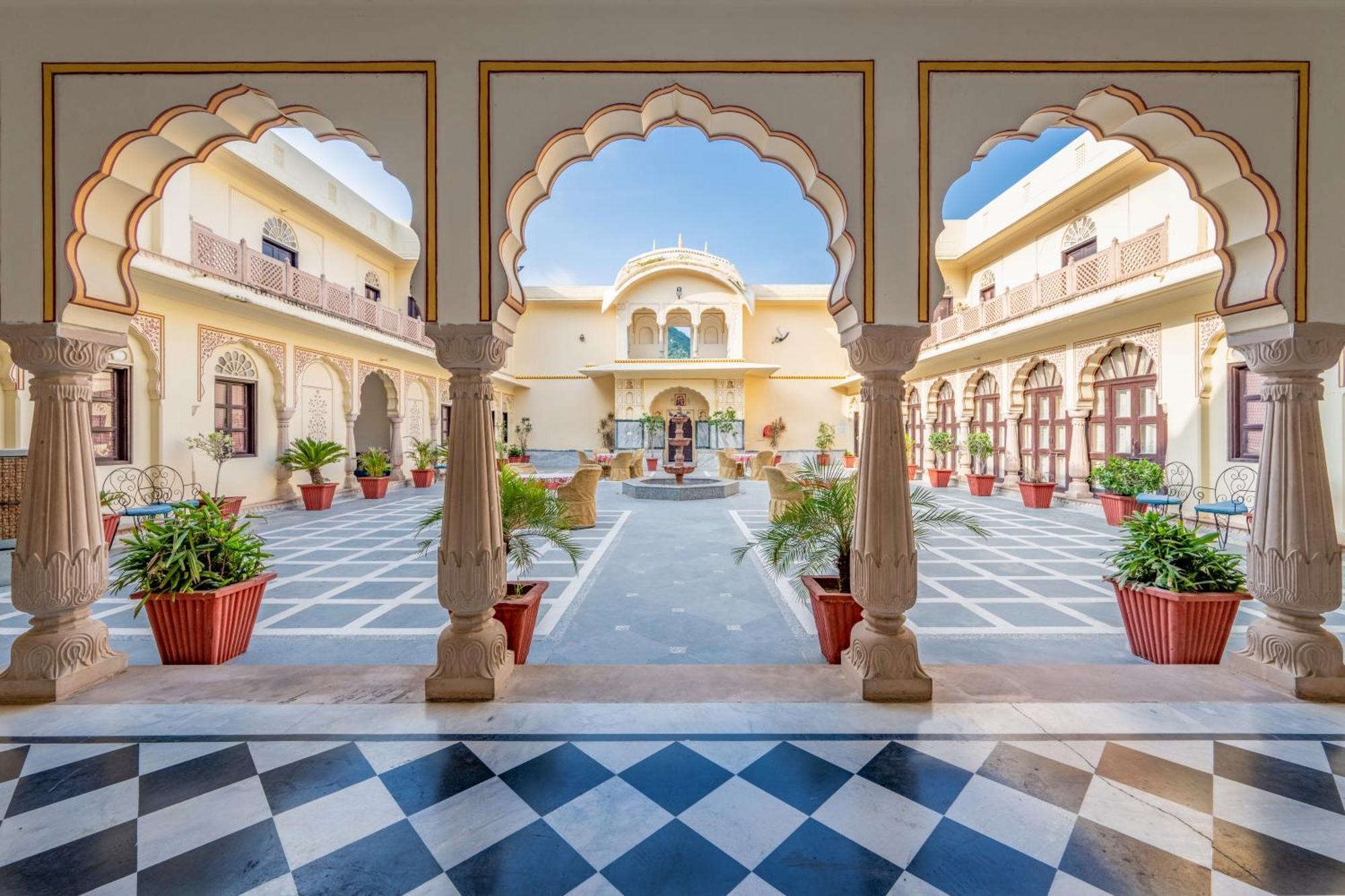 Dhulagarh Heritage Palace Hotel Near Jaipur Banskhoh Luaran gambar