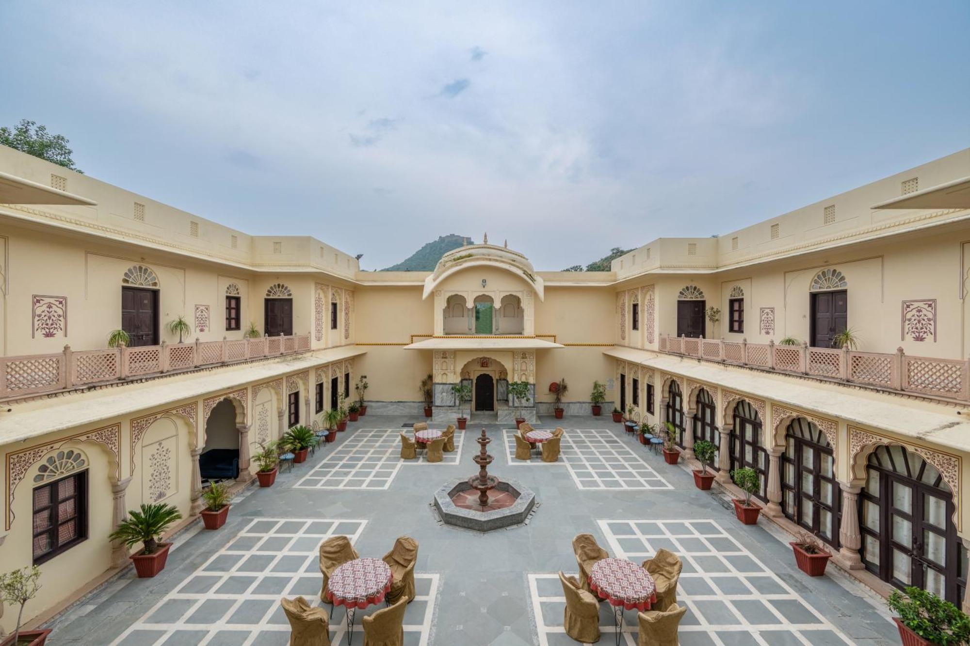 Dhulagarh Heritage Palace Hotel Near Jaipur Banskhoh Luaran gambar