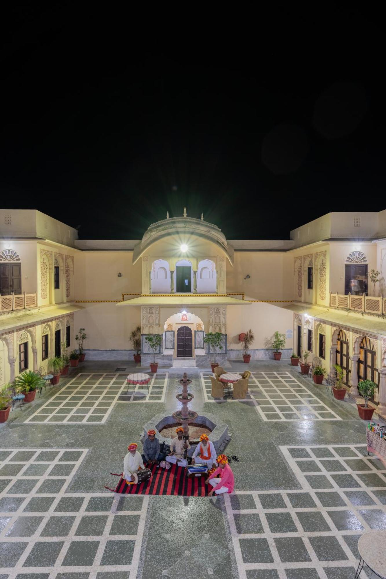 Dhulagarh Heritage Palace Hotel Near Jaipur Banskhoh Luaran gambar