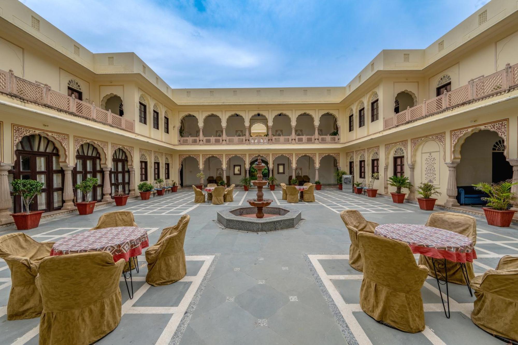 Dhulagarh Heritage Palace Hotel Near Jaipur Banskhoh Luaran gambar