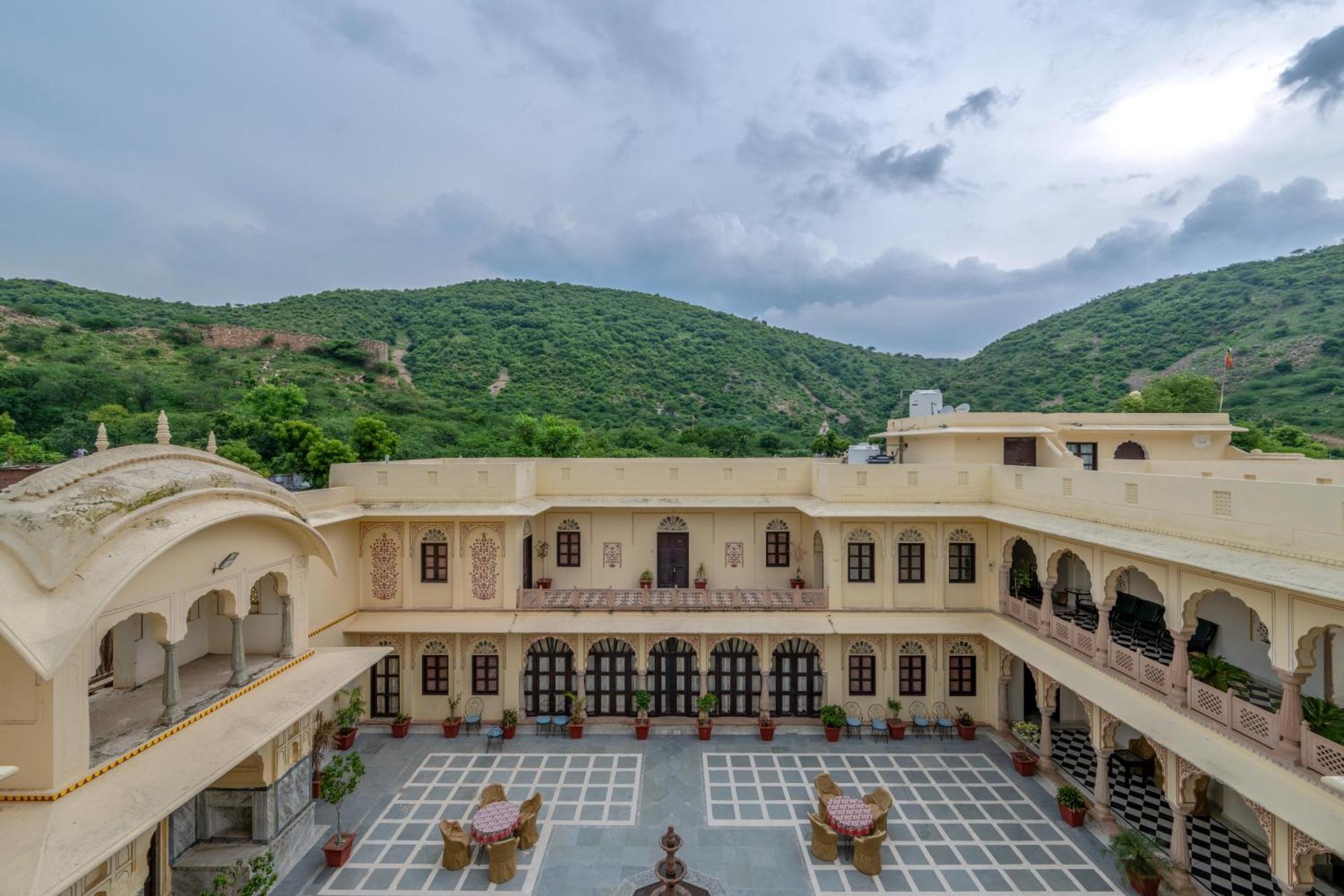 Dhulagarh Heritage Palace Hotel Near Jaipur Banskhoh Luaran gambar