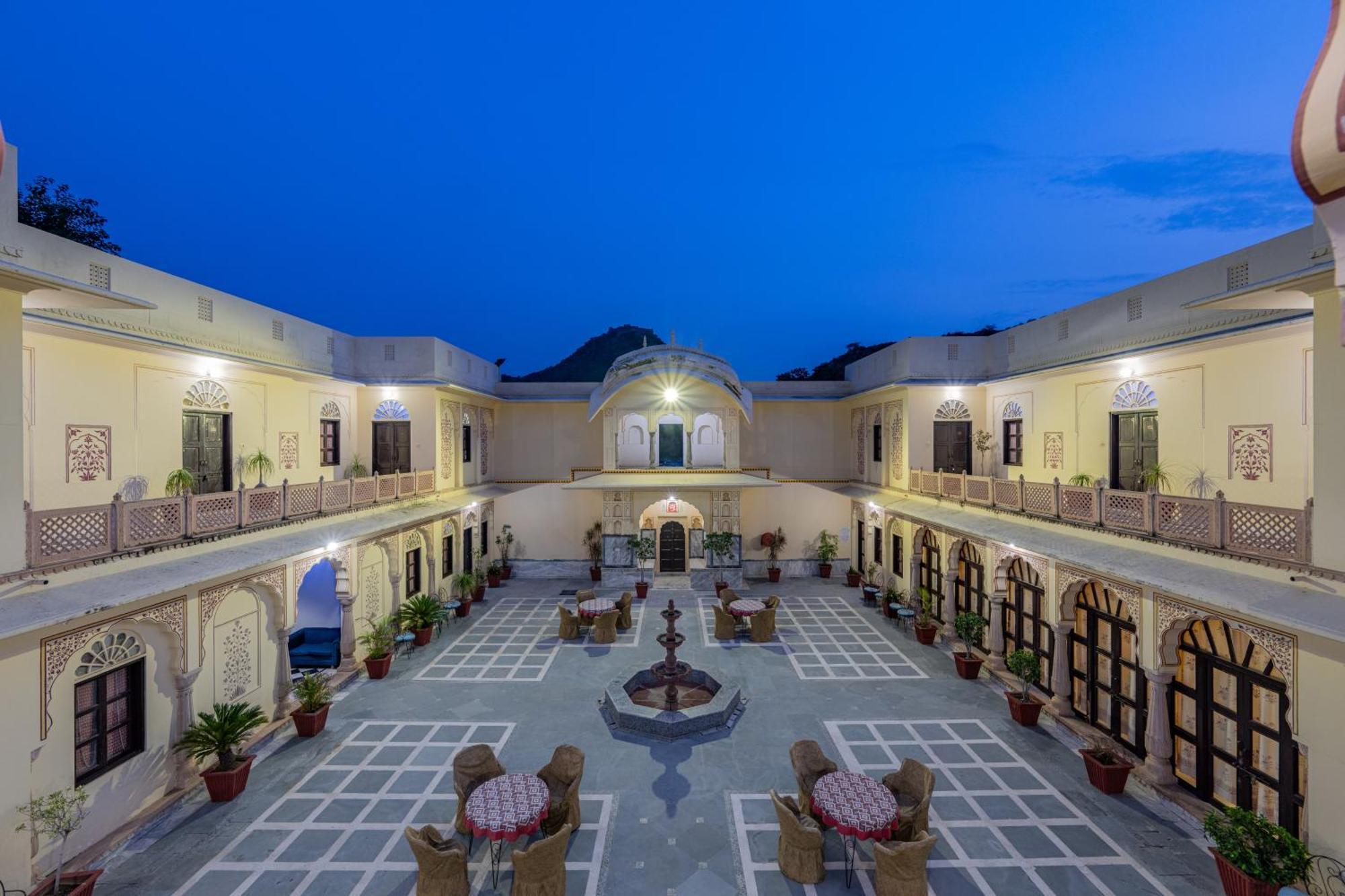 Dhulagarh Heritage Palace Hotel Near Jaipur Banskhoh Luaran gambar