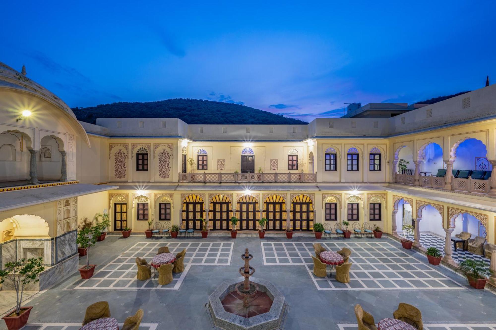 Dhulagarh Heritage Palace Hotel Near Jaipur Banskhoh Luaran gambar