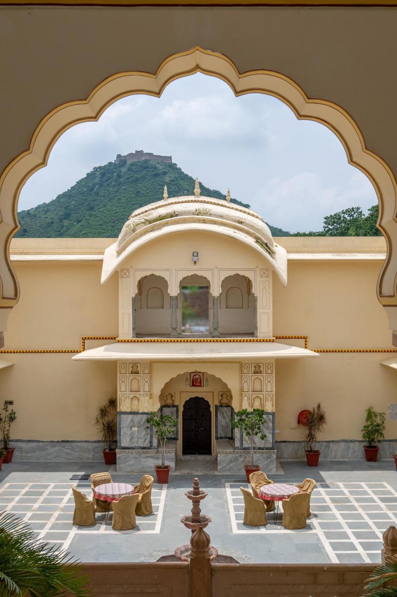 Dhulagarh Heritage Palace Hotel Near Jaipur Banskhoh Luaran gambar