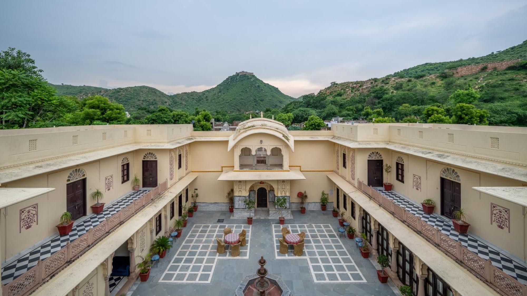 Dhulagarh Heritage Palace Hotel Near Jaipur Banskhoh Luaran gambar