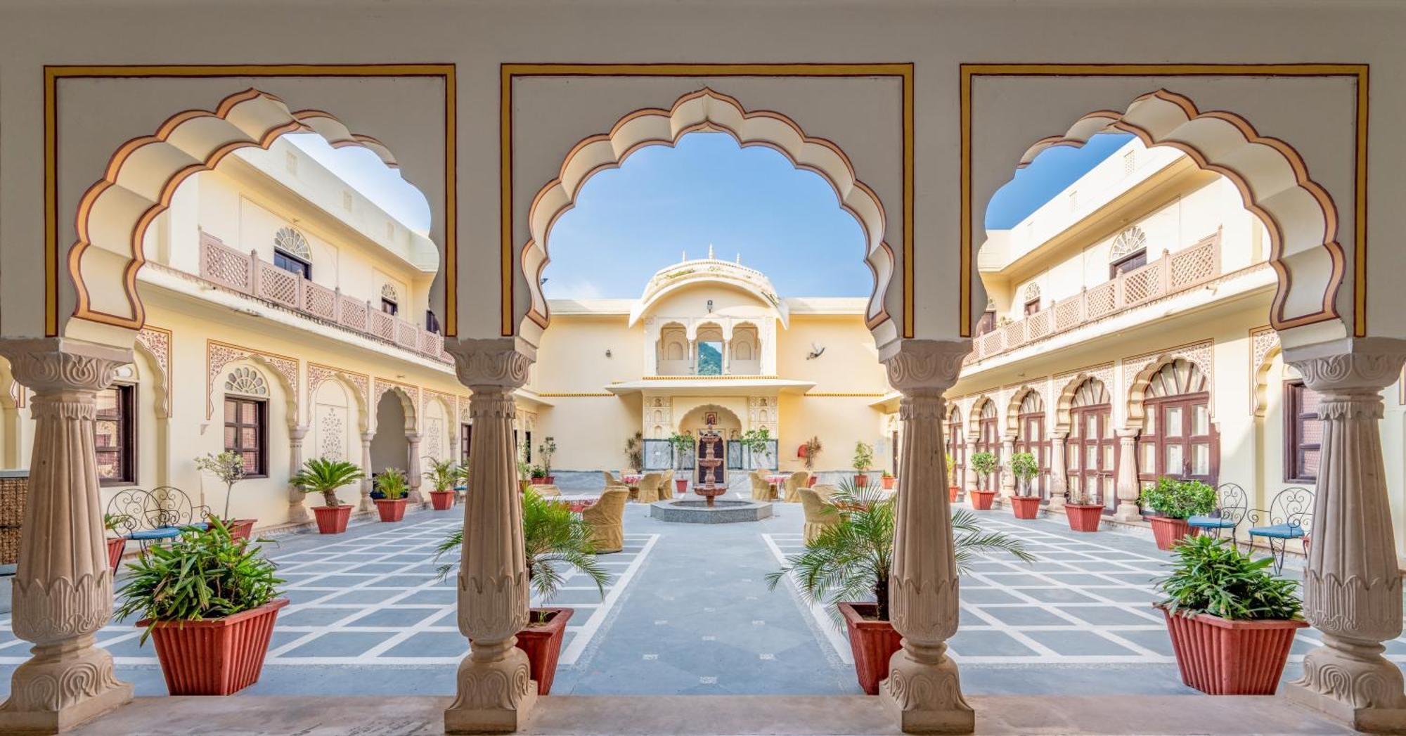 Dhulagarh Heritage Palace Hotel Near Jaipur Banskhoh Luaran gambar